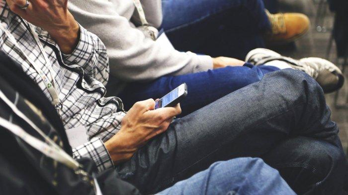 Sering Merasa Kesepian di Tengah Keramaian, Ini Trik untuk Mengatasinya